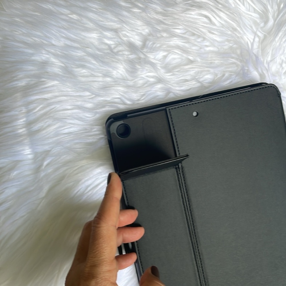 IPAD CASE - 10.2” - Picture 5 of 6
